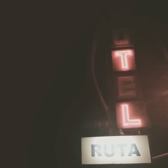 Hey! I'm Dana 🤠 - Picture 3 of 4